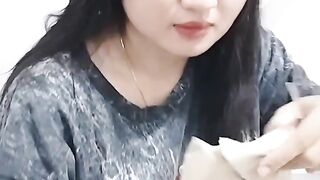 ADA YANG MAU SINI