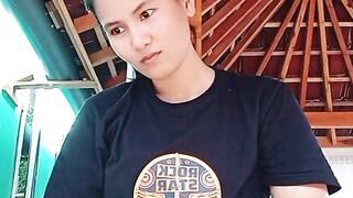 Tiada hari tanpa hp