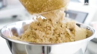 Crumbl: How We Built A Cookie Company That Brings In $1 Billion A Year