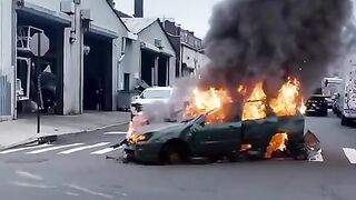 This car fire is not real, yet it looks so realistic