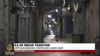 Ka'ak bread tradition_ Artisan baking continues amid war.