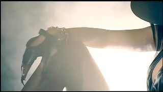 Rihanna_Featuring_Jay-Z_Umbrella