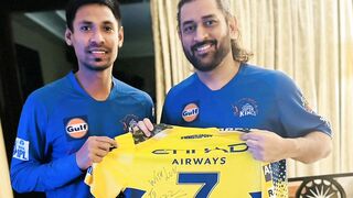 আইপিএল থেকে ফিরে ধোনিকে ধন্যবাদ জানালেন মুস্তাফিজ