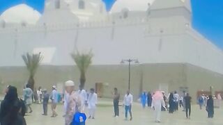 مدینہ منورہ مسجد قباء اسلام کے پہلی مسجد بس کافی جگہ