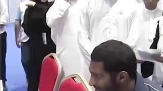 Sheikh Hamdan has given money to this poor man for the treatment of his illness