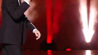 y2mate.com - Gad Elmaleh  Le Maroc le seul pays au monde à avoir ce document  le certificat de vie shorts_1080p