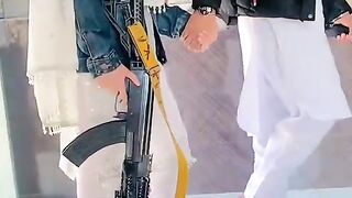 Pistol wali mashooq ????