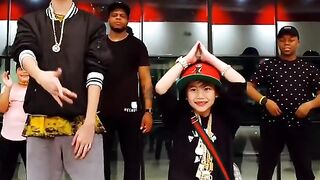 Baby shark dance