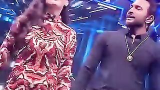 Nora_Fatehi_And_Terence_Lewis_Stunning_Dance___Fever_FM(360p).