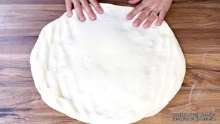 ÇAYI KOYUN BU ÇÖREK KAPIŞ KAPIŞ GİDİYOR