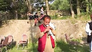 Dol Baje lovers must watch the full video