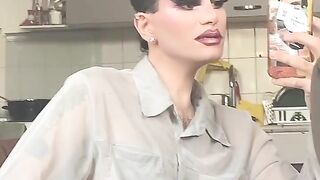 طب ليش هيك شكلك ????
