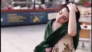 Tu itni khobsorat hai Nawal saeed