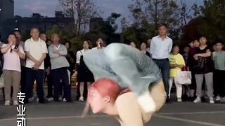 beautiful queen beautiful video PLEASE enjoy it