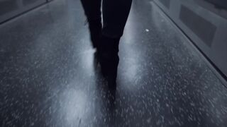 sabrina carpenter thumbs