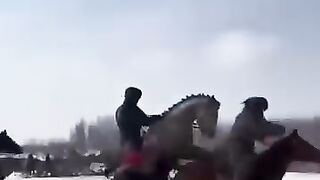 Crazy Horse ???? S€X In Public - Viral video