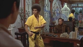 『00126』 The ember fell under the distribution, Lee manages to knock a message. 【Enter the Dragon, 1973】