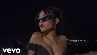 Madison Beer - Showed Me (How I Fell In Love With You)