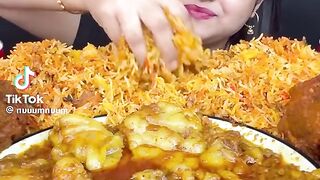 Asmr eating