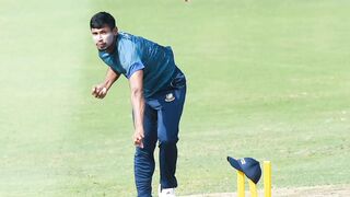 জিম্বাবুয়ে সিরিজে মুস্তাফিজকে পুরোপুরি
