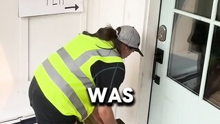 Delivery girl surprises a customer's dog by having a birthday ????❤️ #shorts