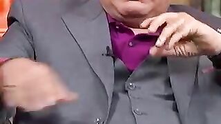 BomanIrani_ने_2_साल_तक_Room_Service_में_काम_किया___The_Anupam_Kher_Show(360p).