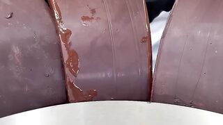 Flamingo chocolate cake