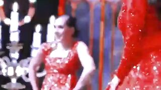 mahira khan dance #pakistaniactress #mahirakhan #dance #dramagirldance
