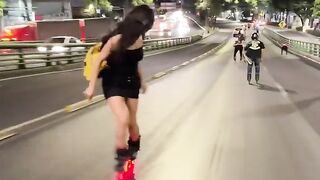 Omg ????????#viralvideo #skatergirl #shortvideo #publicreaction