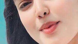 Hame tum mile zindagi mil gayi hai