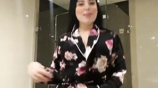 Dance arab girl