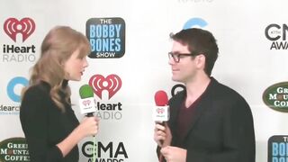 Taylor_swift_handling_rude_interviewers_and_rude_questions_