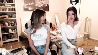 Asian_girl_streamer_makes_you_want_to_lose_No_Nut_