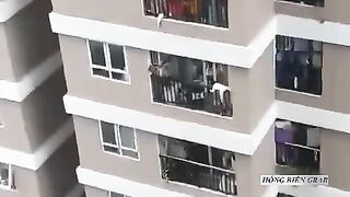 Man catches baby falling from 12th floor balcony in Vietnam