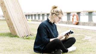 "The secrets of well-being: How to be a fulfilled and happy woman"
