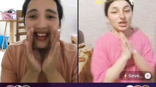 pay attention! pay attention! This girl is now live!