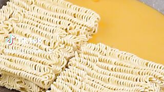 Let's cook a ramen noodles