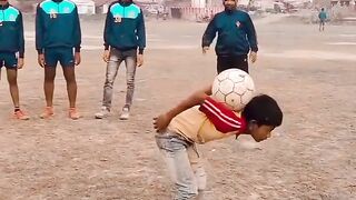 Kemahiran memainkan bola