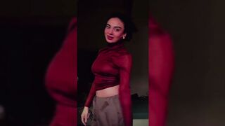 Pakistani Star Girl Mehar Bano Dance