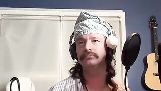 Scumbag Dad Drops Drake Diss
