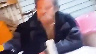 Smoke crackers, no cigarettes!