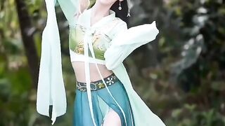 Tiktok fairy girl