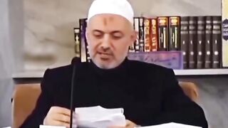 امرءة تضرب زوجها ثم تندم بعد كل مرة