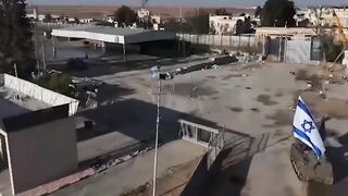 Israel takes control of Rafah crossing