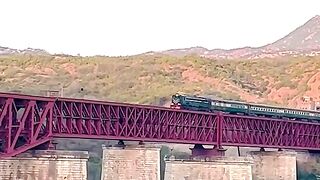 HAPPY TRAIN