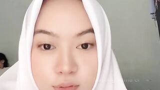 "Beautiful and funny  in short, live videos. Join the fun now!"