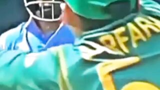 Amir X slowed polozhenie.... Every team has a night mare ???????? #shorts #cricket