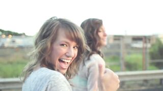 "Feminine bliss: bursts of joy and serenity