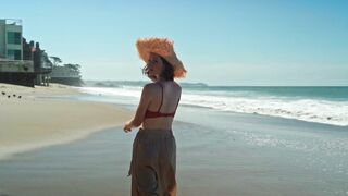 "Bursts of Happiness: The Beauty of the Moment