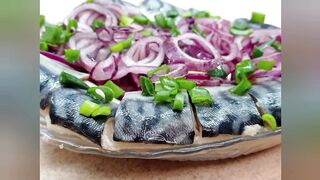 Как солим и маринуем скумбрию мы.Соленая скумбрия целиком